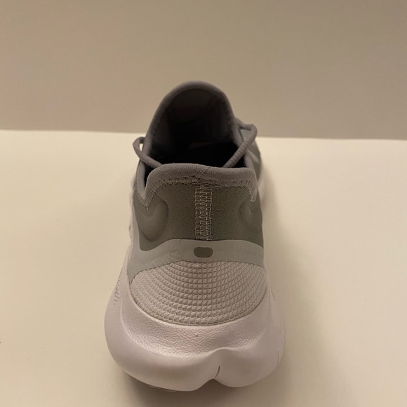 Nike Free RN 5.0 Mens size 10 Wolf Grey and White - Picture 4 of 7